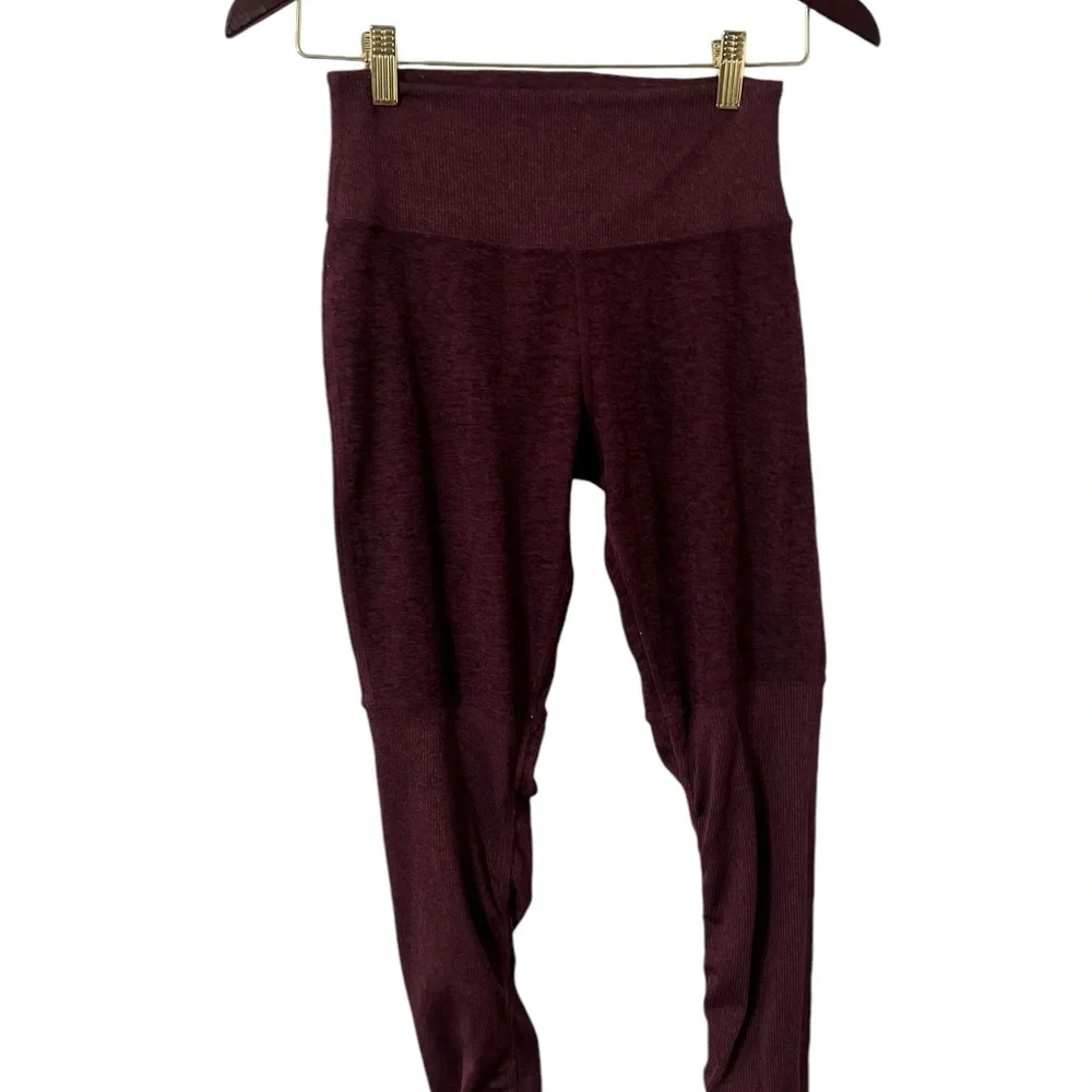 ALO YOGA Goddess Ribbed Ruched Maroon Burgundy Contrast Leggings